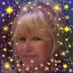 Meet your Posher, Anya